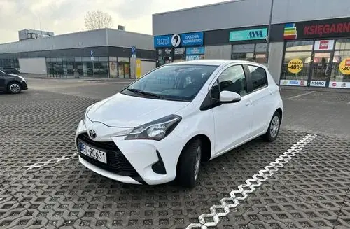 TOYOTA Yaris 