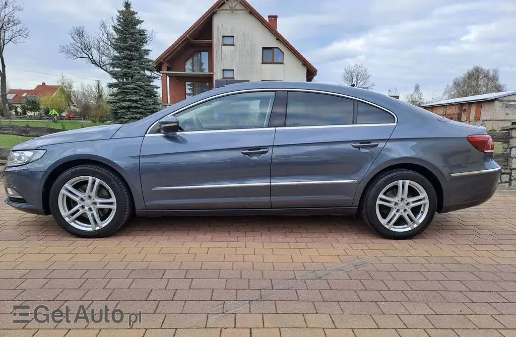 VOLKSWAGEN Passat CC 