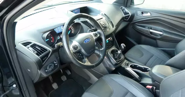 FORD Kuga 2.0 TDCi 4WD Titanium