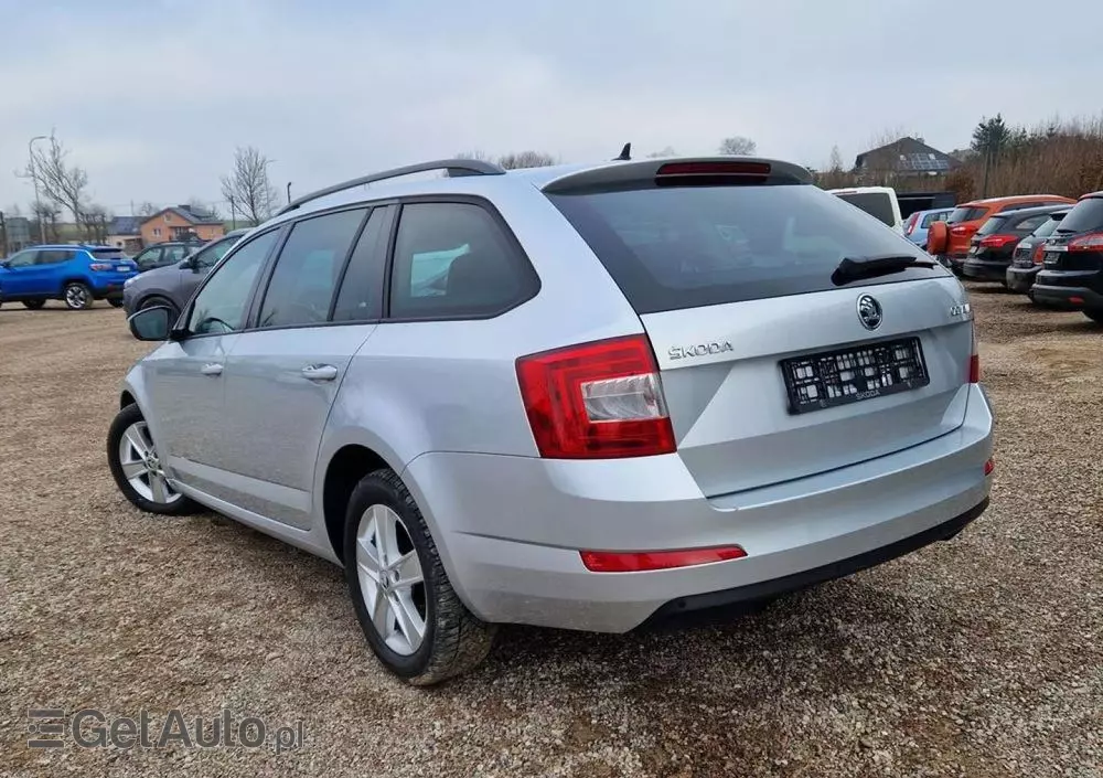 SKODA Octavia 1.6 TDI Edition DSG