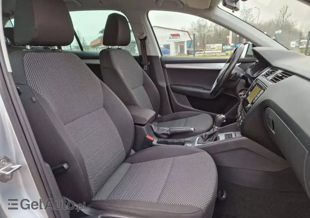 SKODA Octavia 1.6 TDI Edition DSG