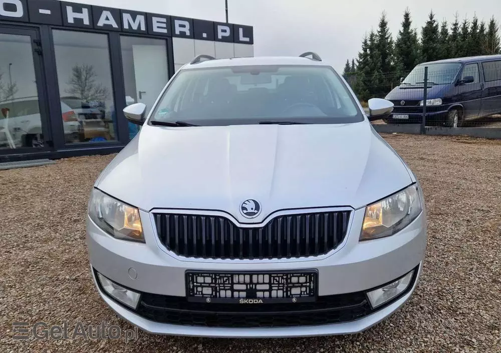 SKODA Octavia 1.6 TDI Edition DSG
