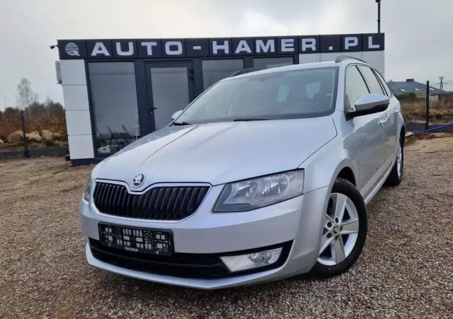 SKODA Octavia 1.6 TDI Edition DSG