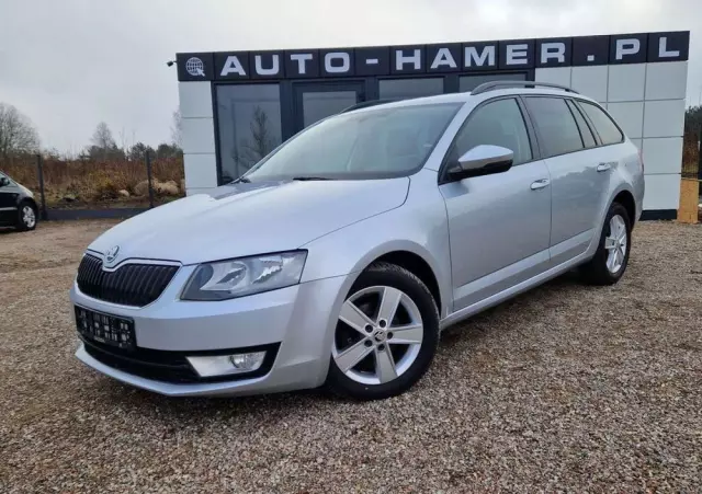 SKODA Octavia 1.6 TDI Edition DSG