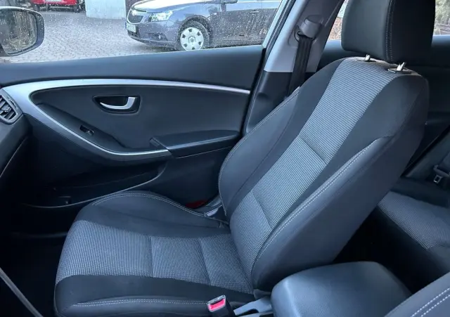 HYUNDAI I30 I30cw 1.4 Fifa World Cup Edition