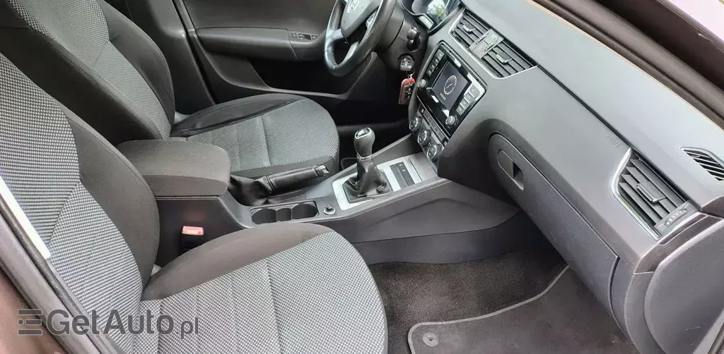 SKODA Octavia 