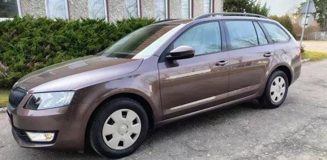 SKODA Octavia 