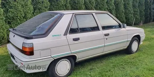 RENAULT R 11 