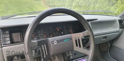 RENAULT R 11 