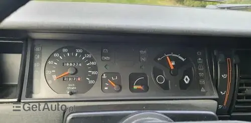 RENAULT R 11 
