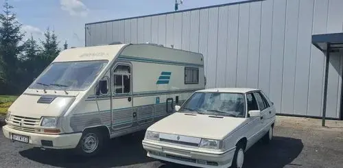RENAULT R 11 