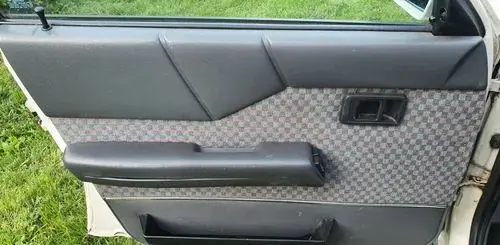 RENAULT R 11 