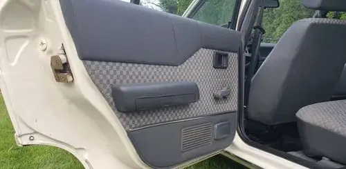 RENAULT R 11 