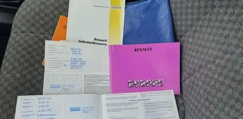 RENAULT R 11 