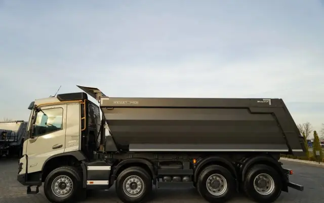 VOLVO FMX 460 / 8x4 / WYWROTKA TYLNOZSYPOWA / MEILLER KIPPER  / EURO 6 / 