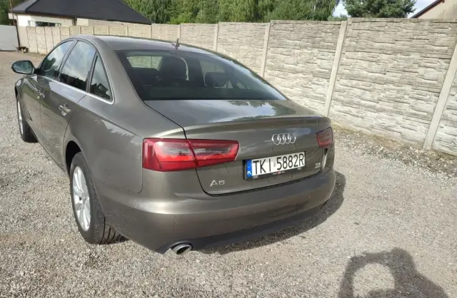 AUDI A6 