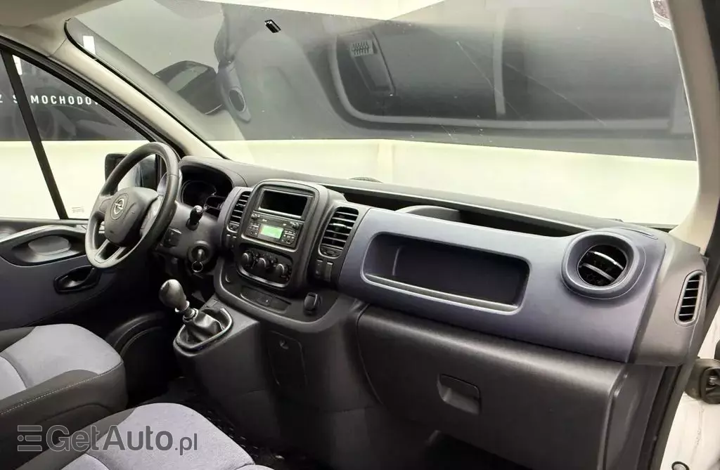 OPEL Vivaro 