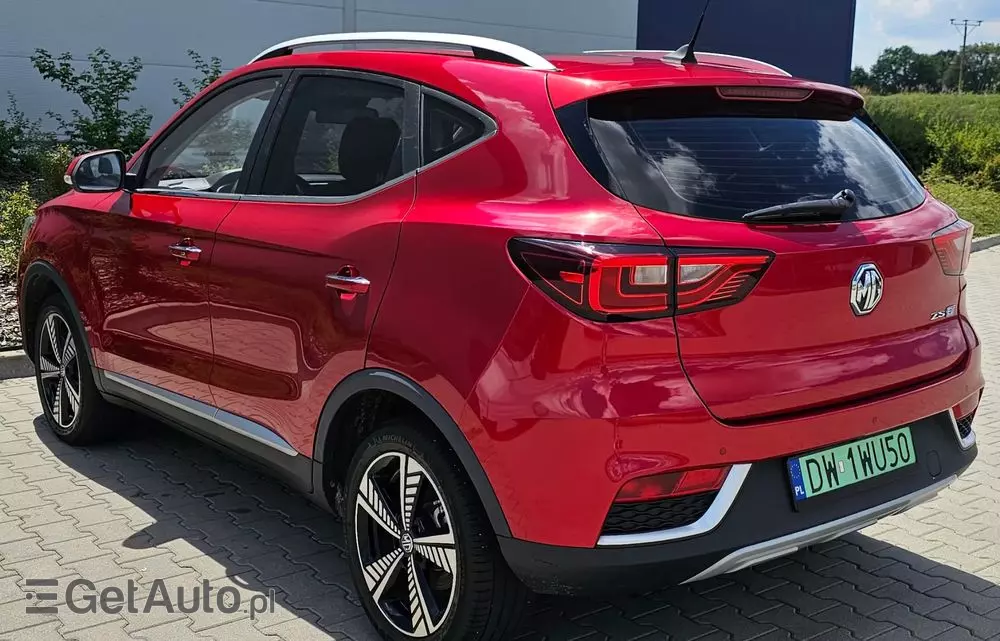 MG ZS 
