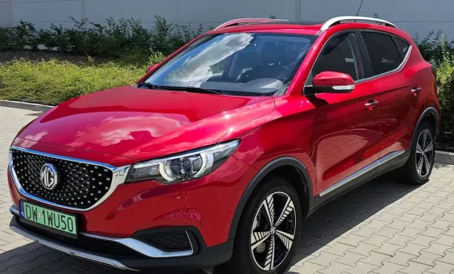 MG ZS 