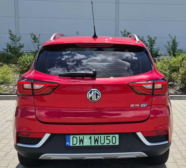 MG ZS 