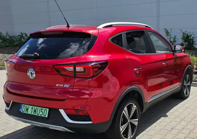 MG ZS 