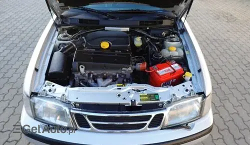 SAAB 900 