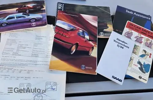 SAAB 900 