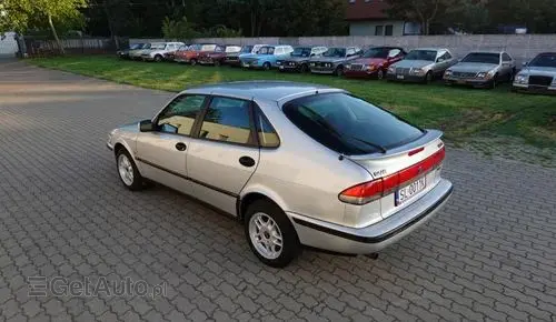 SAAB 900 