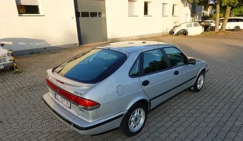 SAAB 900 
