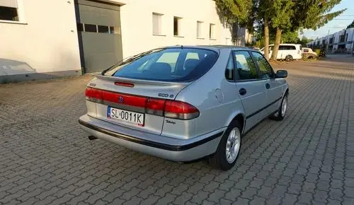 SAAB 900 
