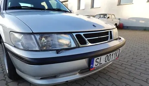 SAAB 900 