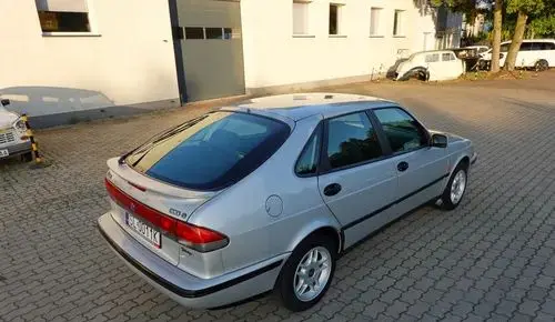 SAAB 900 