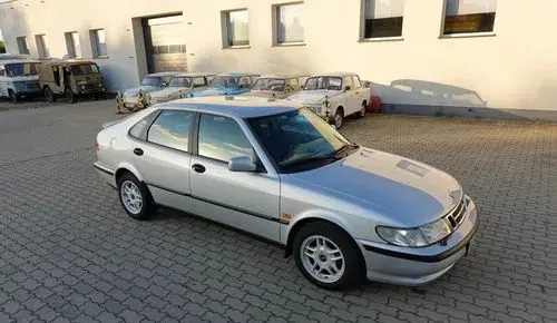 SAAB 900 
