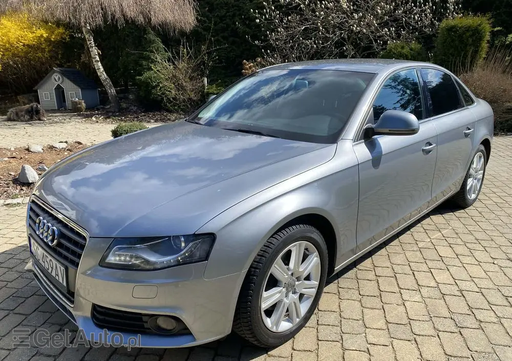 AUDI A4 Limousine 