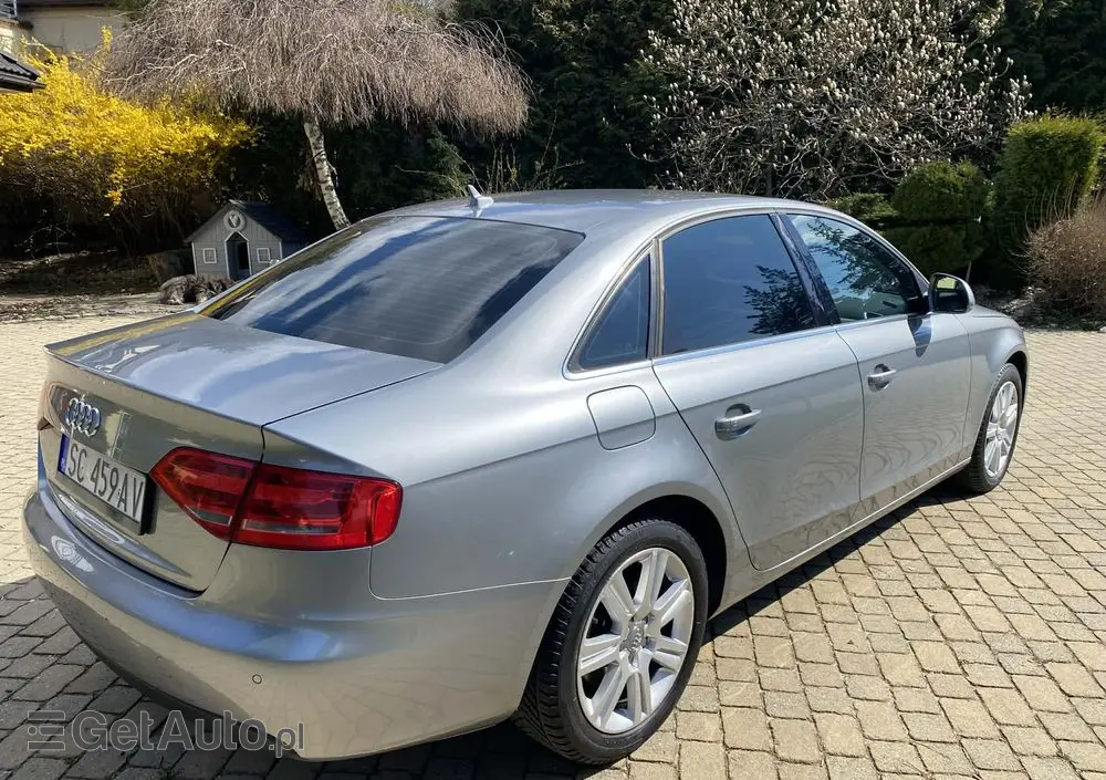 AUDI A4 Limousine 