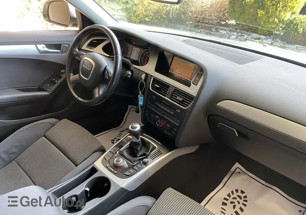 AUDI A4 Limousine 