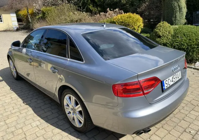 AUDI A4 Limousine 