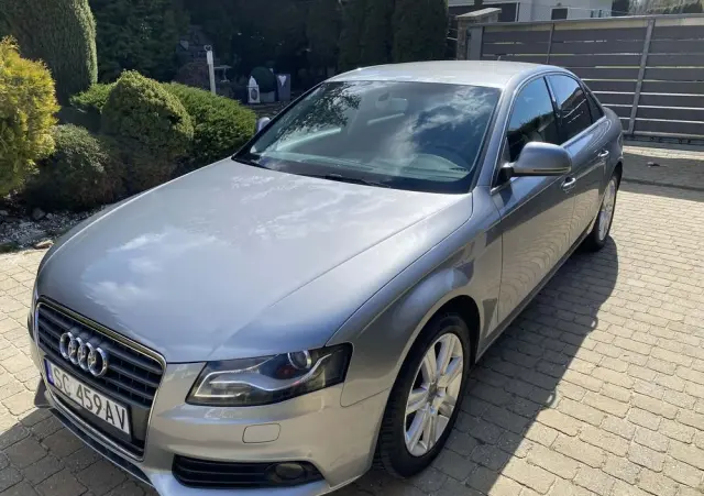 AUDI A4 Limousine 