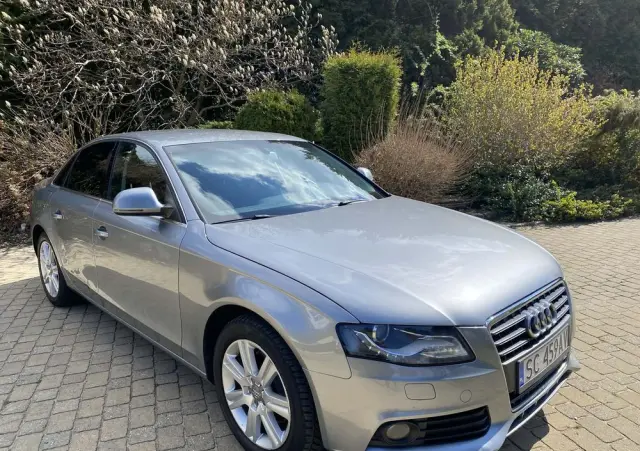 AUDI A4 Limousine 