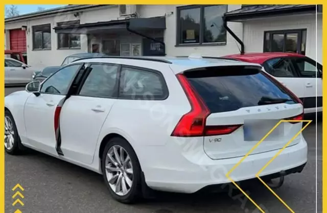 VOLVO V90 