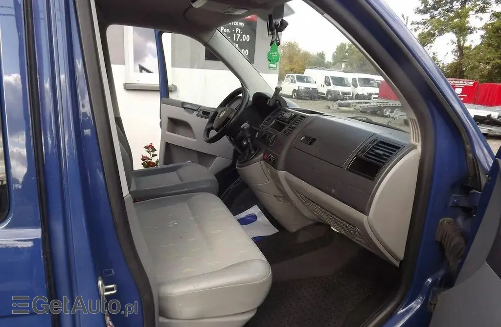 VOLKSWAGEN TRANSPORTER 