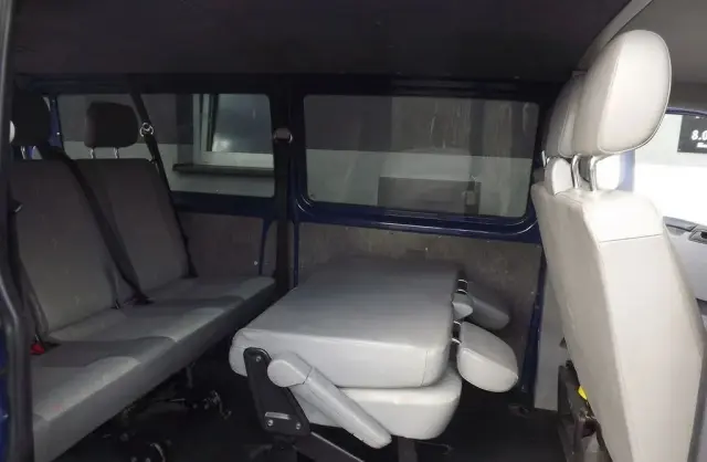 VOLKSWAGEN TRANSPORTER 