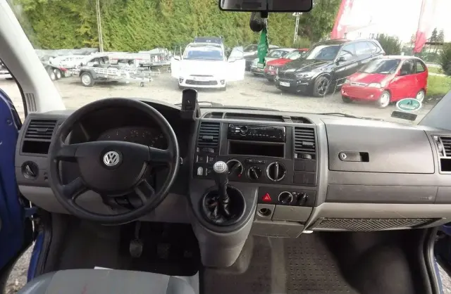 VOLKSWAGEN TRANSPORTER 
