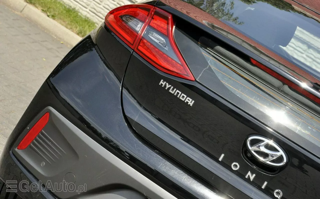 HYUNDAI IONIQ Hybrid Premium