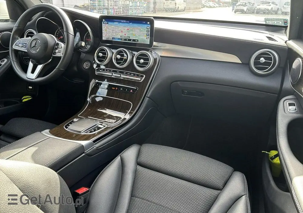 MERCEDES-BENZ GLC 300 d 4-Matic
