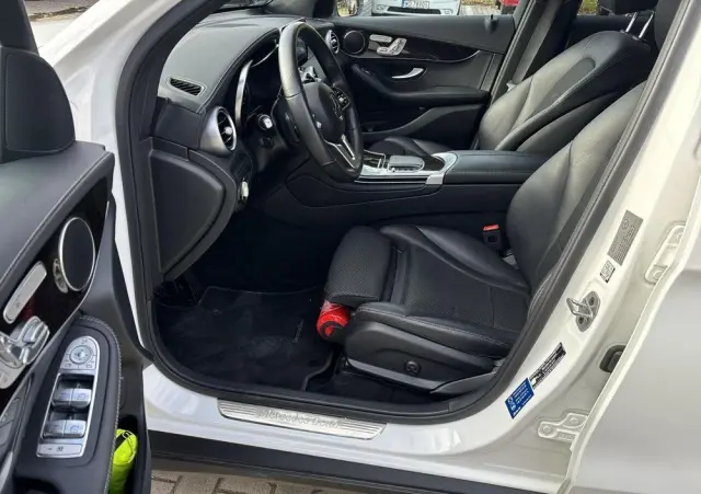 MERCEDES-BENZ GLC 300 d 4-Matic