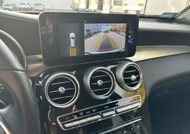 MERCEDES-BENZ GLC 300 d 4-Matic