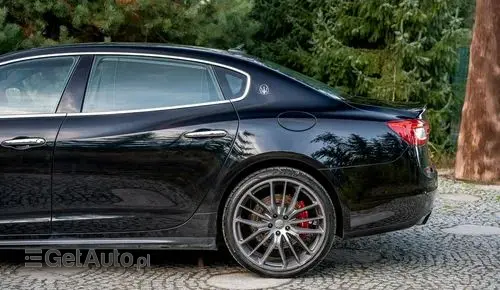 MASERATI Quattroporte 