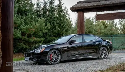 MASERATI Quattroporte 
