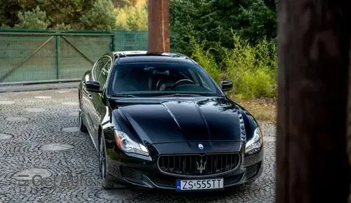 MASERATI Quattroporte 